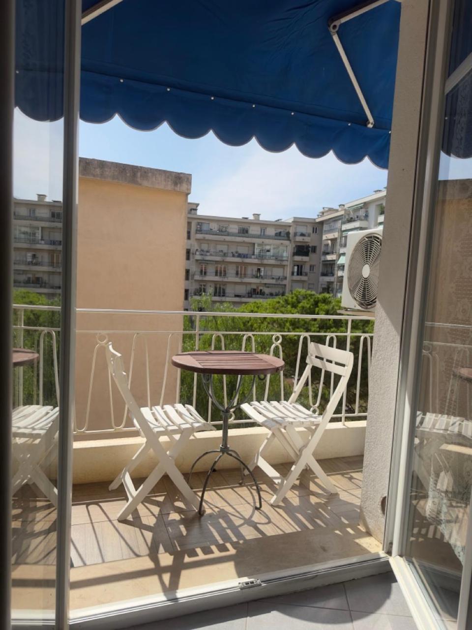 Nice Appartement Avenue Des Fleurs Exterior photo